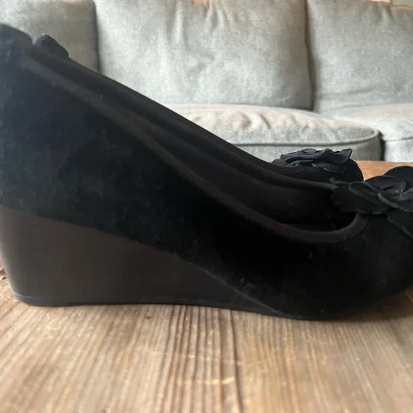 Rare!!!! Vionic suede wedge size 8 great condition - Picture 5 of 6